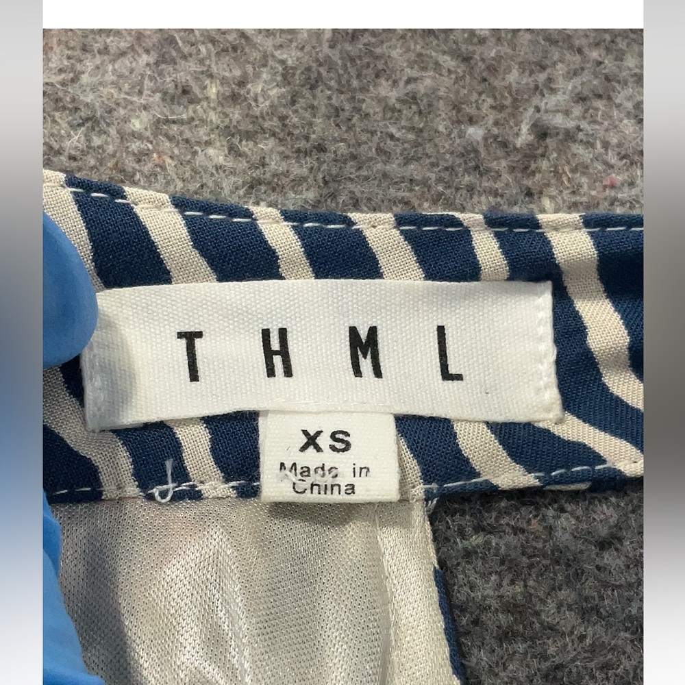 THML DRESS - Picture 3 of 3